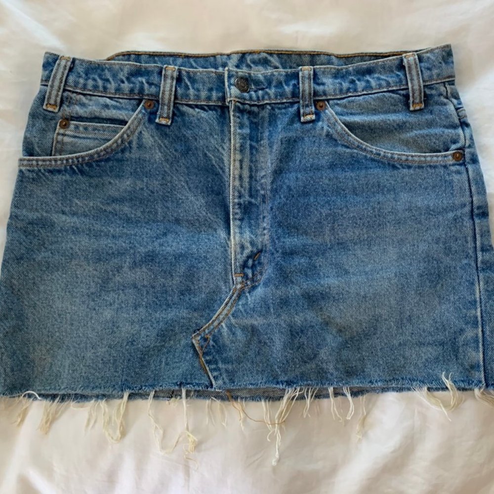 Vintage Levi's Denim Mini Skirt Size 28/29